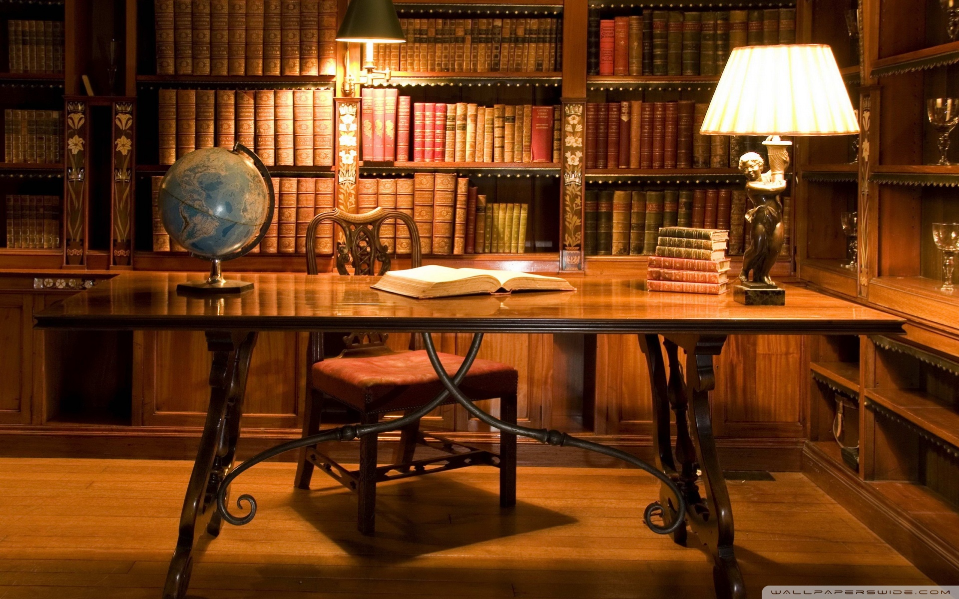 antique_library_desk-wallpaper-1920x1200.jpg